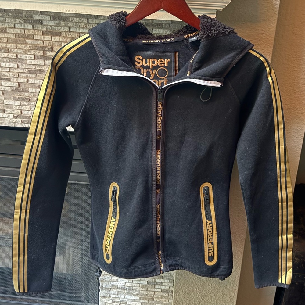 Superdry Gym Tech Black  Zip Hoodie With Gold Accents  US 4 Small – Excellent